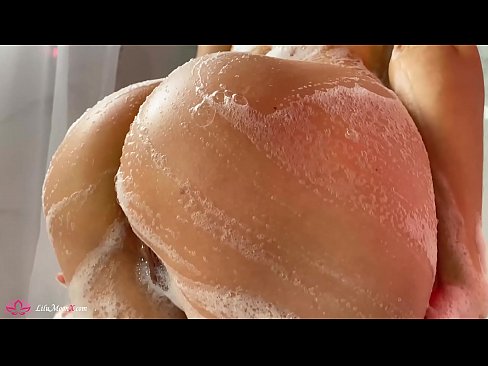 ❤️ Brunetė masturbuoja putytę su vibratoriumi iki intensyvaus orgazmo duše ❤ Namų porno prie mūsų ﹏
